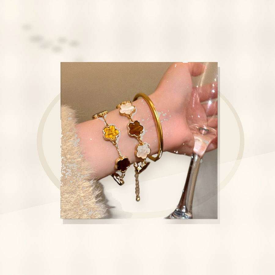 Elegant Floral Enamel Bracelet for Women in 316L Stainless Steel with Vintage Minimalist Style