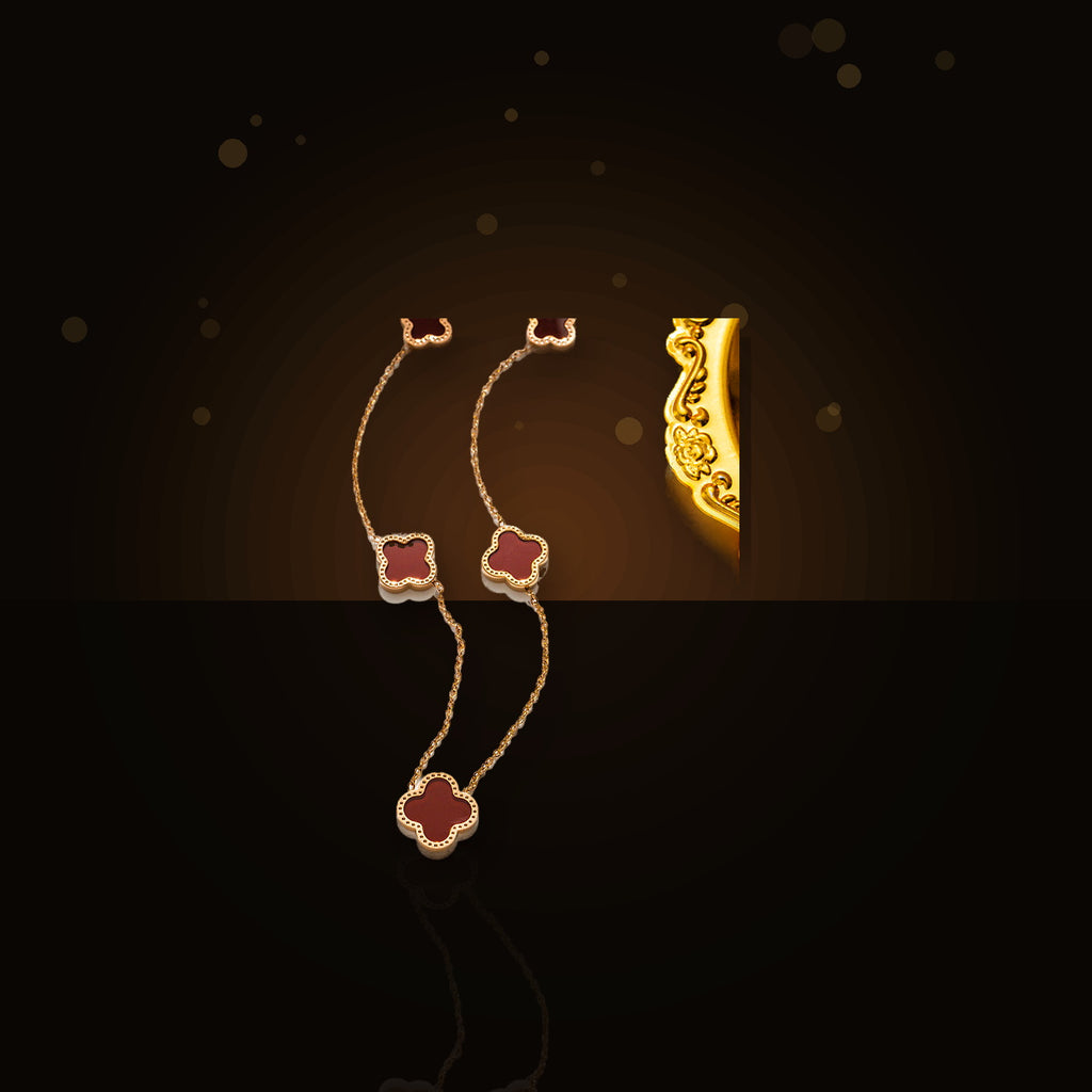 Light Luxury Gold Electroplated Geometric Four-Leaf Clover 316L 316L Stainless Steel Necklace for Women - dark glossy luxury campaign product photo